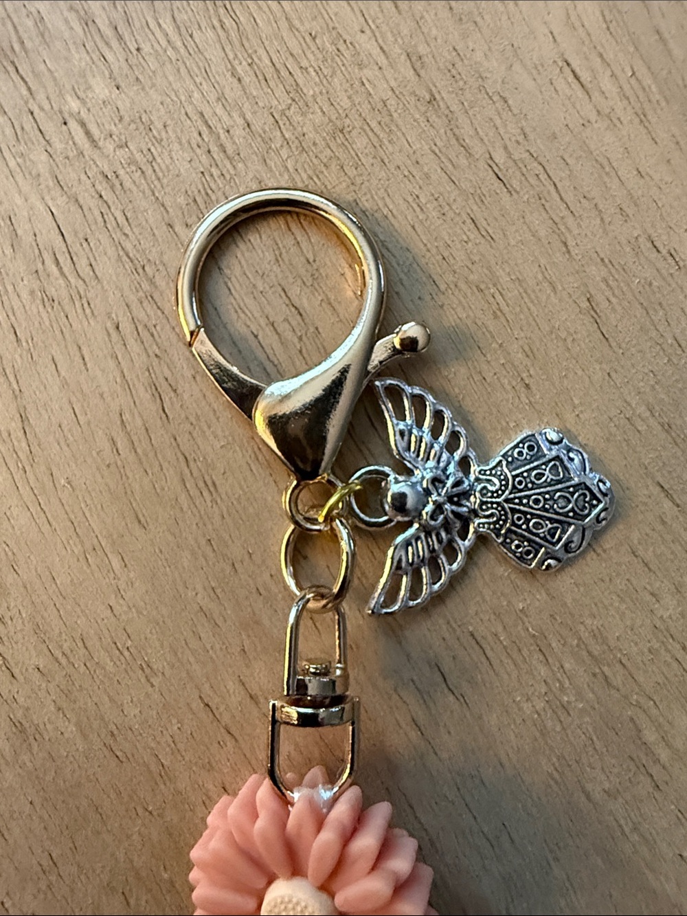 Peach Daisy Bead Key & Card Holder Charm - Picture 11 of 12